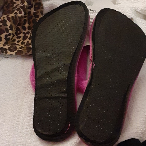 Slippers - Picture 3 of 3